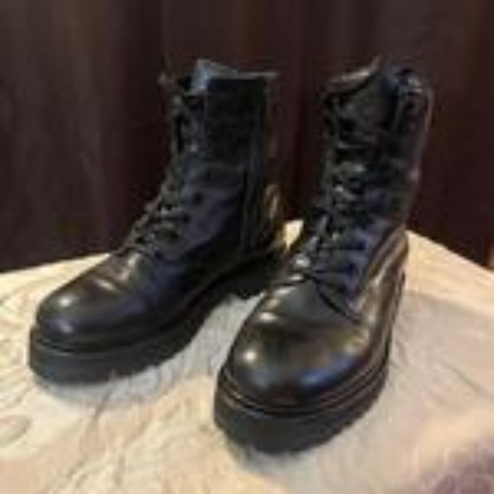 Thursday Boot Company Women's Size 6 Lace-Up Combat Boot Leather